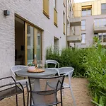 Huswell - Modern 3 Bedroom In Apartmán *