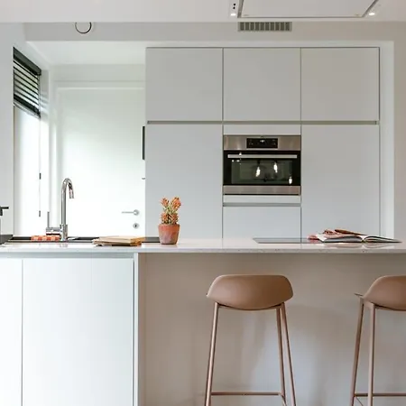 Huswell - Modern 3 Bedroom In * Blankenberge