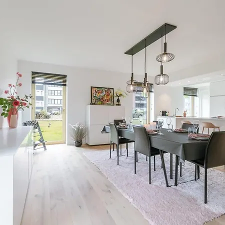 Huswell - Modern 3 Bedroom In Apartmán