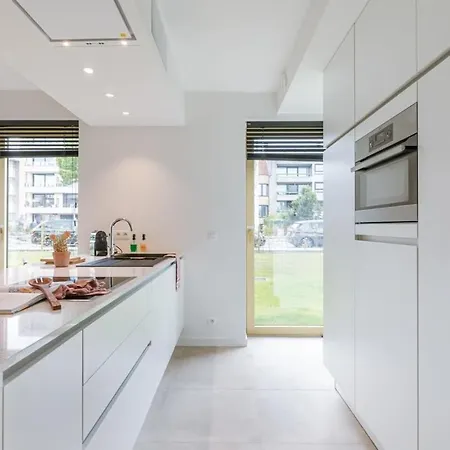 Huswell - Modern 3 Bedroom In Lejlighed Blankenberge