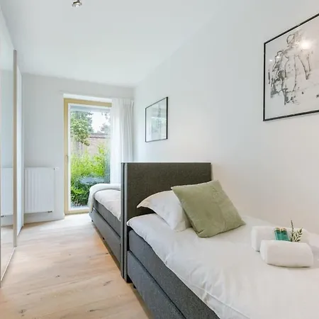 Huswell - Modern 3 Bedroom In * Blankenberge
