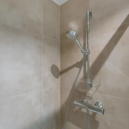 아파트 Huswell - Modern 3 Bedroom In 블랑켄베르크