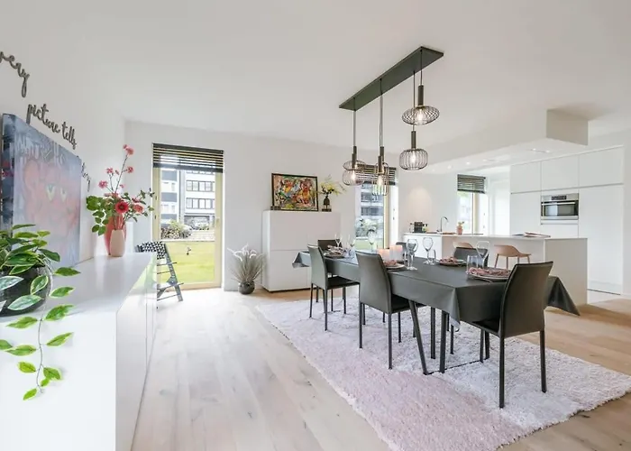 Huswell - Modern 3 Bedroom In Apartmán