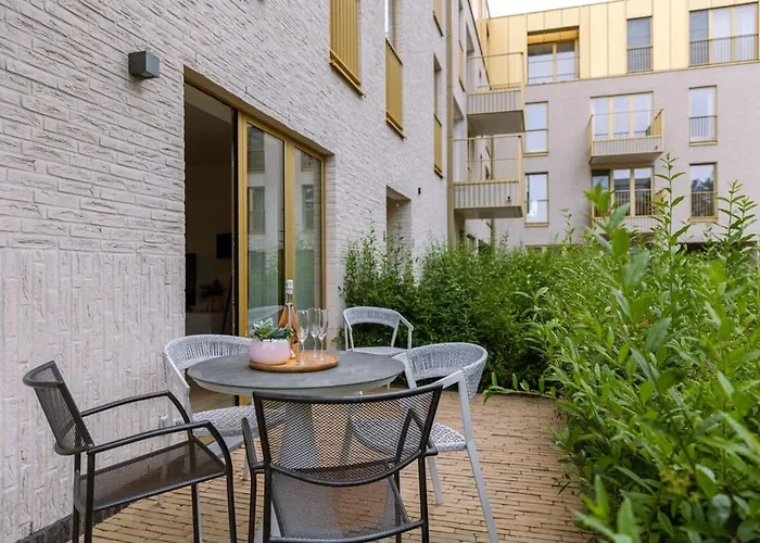 Huswell - Modern 3 Bedroom In Apartmán *