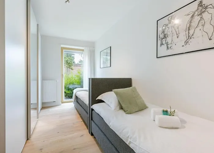 Huswell - Modern 3 Bedroom In * Blankenberge