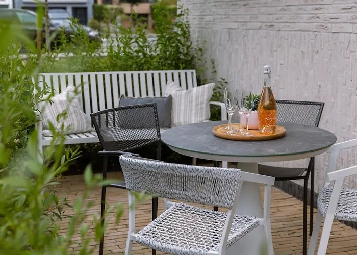 Huswell - Modern 3 Bedroom In